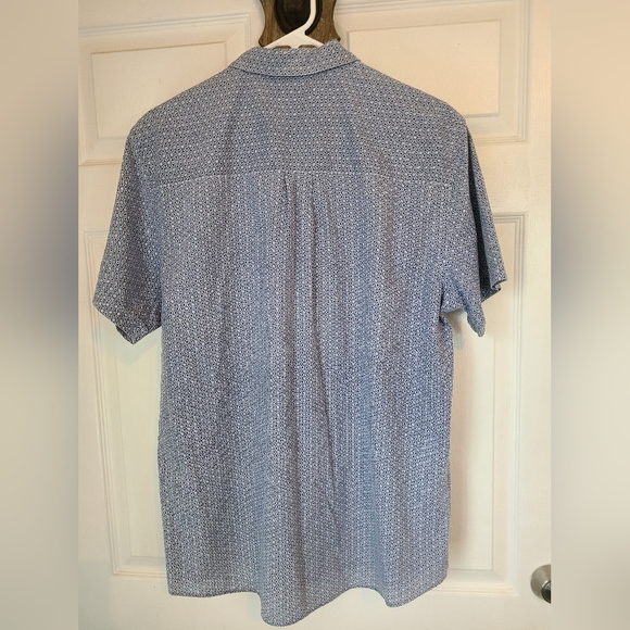 (632) Van Heusen Men's Short Sleeve Button Down Shirt, Size: Large Color: Blue - Picture 12 of 12
